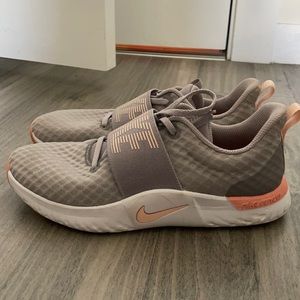 grey/pink nike renew